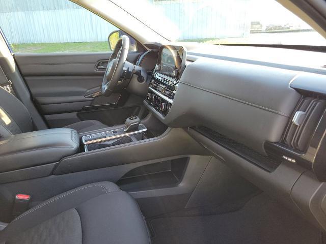 2024 Nissan Pathfinder SV FWD