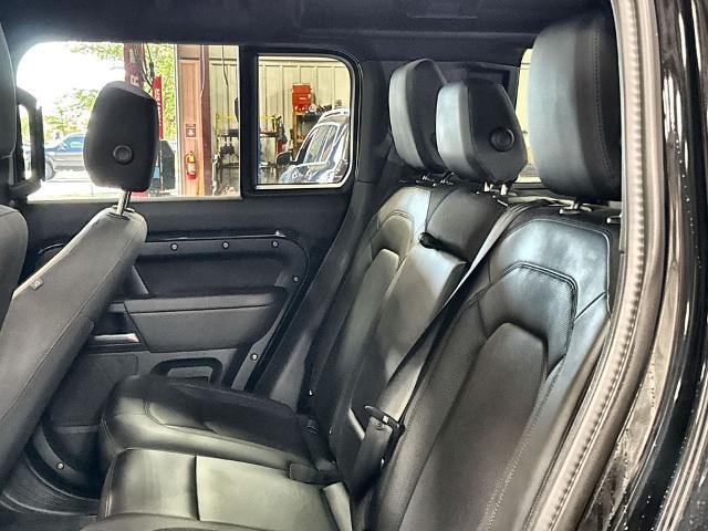 2025 Land Rover Defender 110 P300