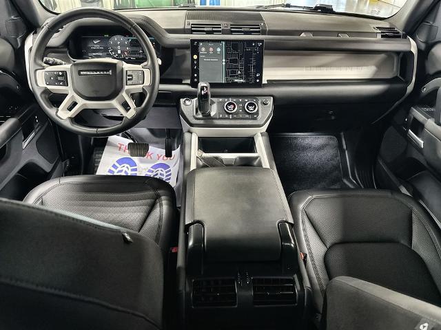 2025 Land Rover Defender 110 P300