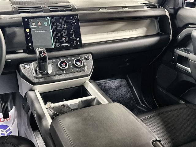 2025 Land Rover Defender 110 P300
