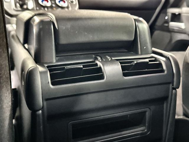 2025 Land Rover Defender 110 P300