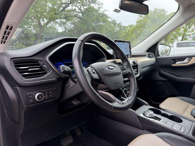 2022 Ford Escape Titanium Hybrid