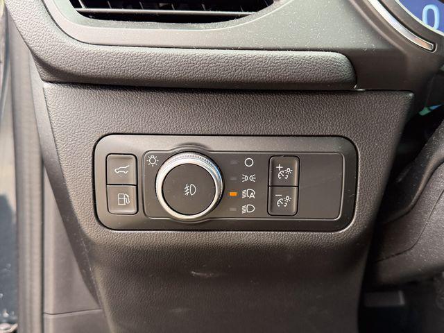 2022 Ford Escape Titanium Hybrid