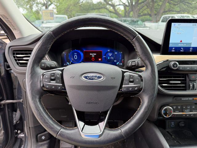 2022 Ford Escape Titanium Hybrid
