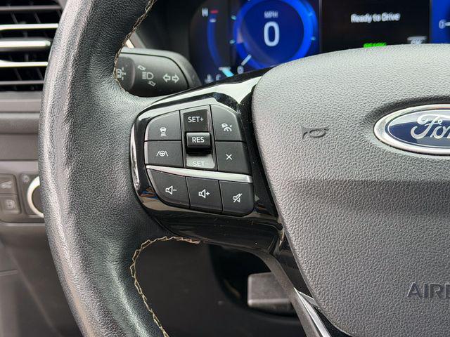 2022 Ford Escape Titanium Hybrid