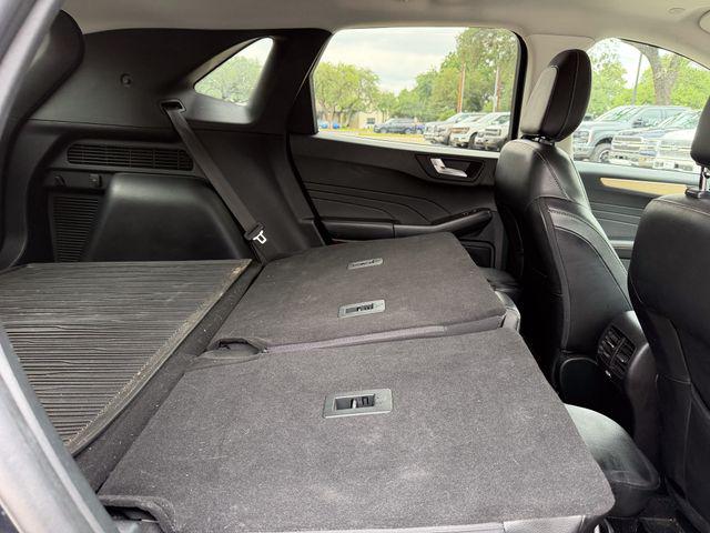 2022 Ford Escape Titanium Hybrid