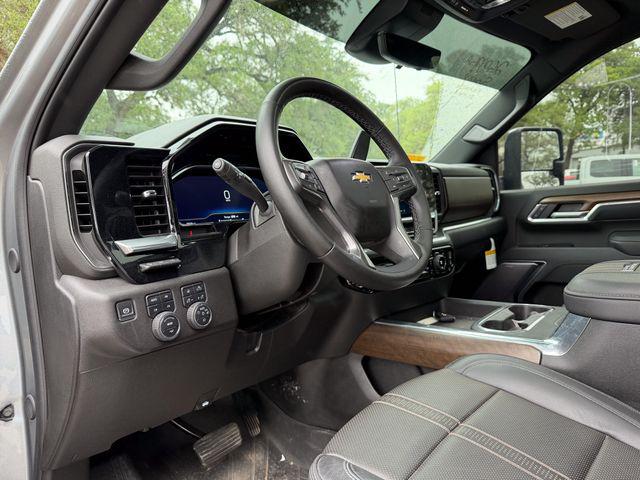 2025 Chevrolet Silverado 2500HD 4WD Crew Cab Standard Bed High Country