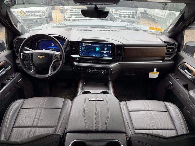 2025 Chevrolet Silverado 2500HD 4WD Crew Cab Standard Bed High Country