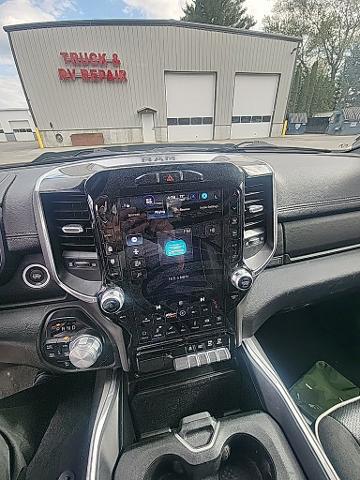 2022 Ram 1500 Laramie Crew Cab 4x4 5'7" Box