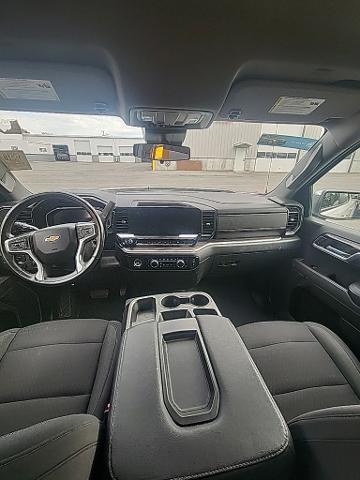 2022 Chevrolet Silverado 1500 4WD Crew Cab Standard Bed LT