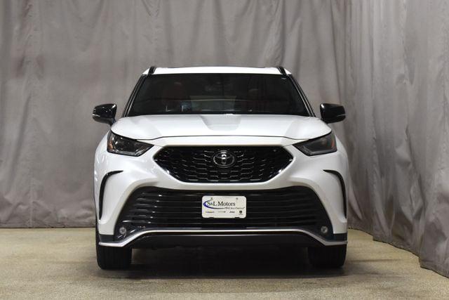 2022 Toyota Highlander XSE