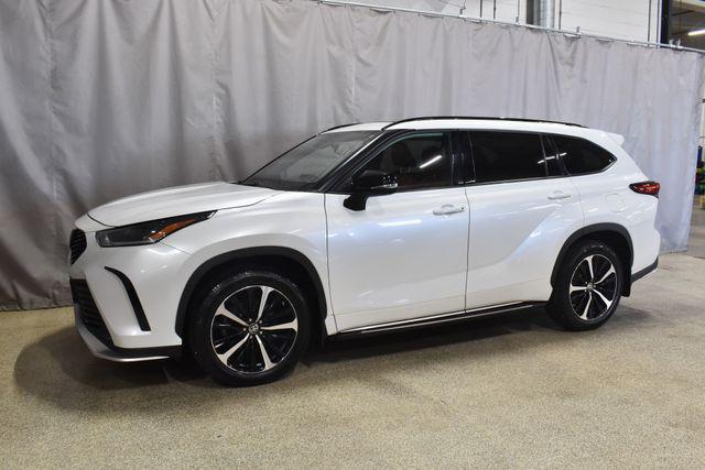 2022 Toyota Highlander XSE