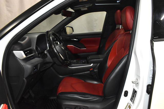 2022 Toyota Highlander XSE