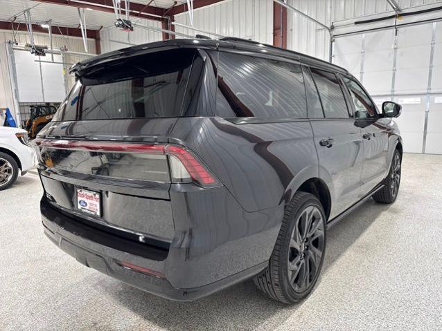 2025 Lincoln Navigator Black Label