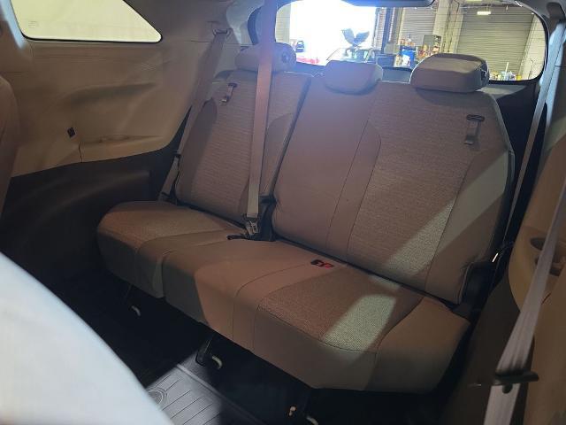 2021 Toyota Sienna LE