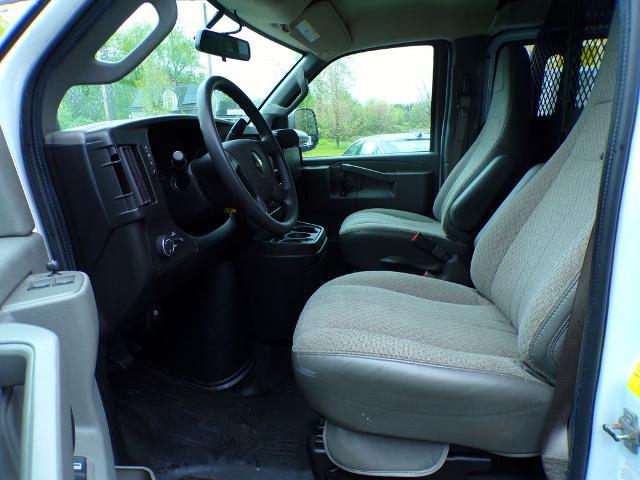 2022 Chevrolet Express Cargo Van RWD 2500 Regular Wheelbase WT