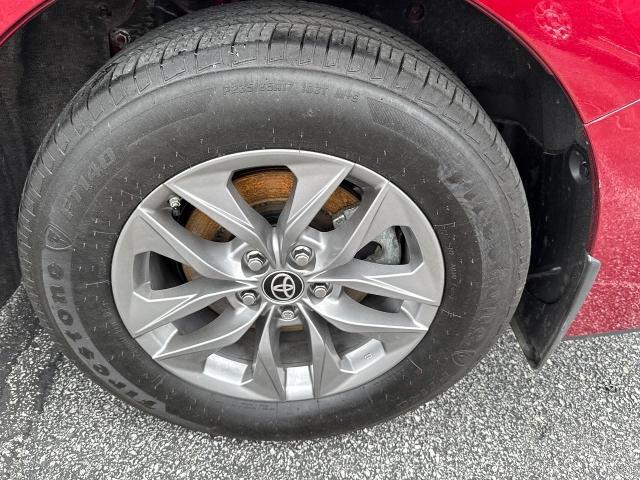 2025 Toyota Sienna LE