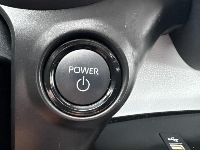 2025 Toyota Sienna LE