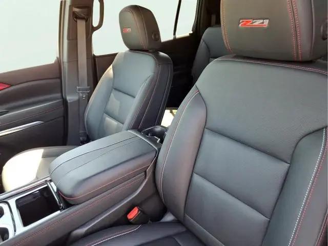 2025 Chevrolet Traverse AWD Z71