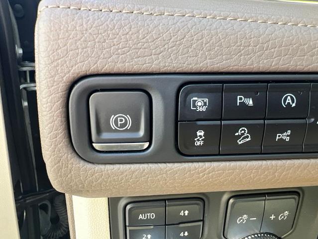 2023 GMC Yukon 4WD Denali