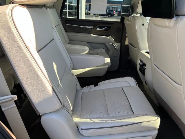 2023 GMC Yukon 4WD Denali