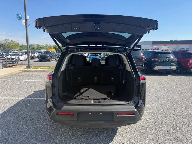 2025 Nissan Pathfinder SV FWD