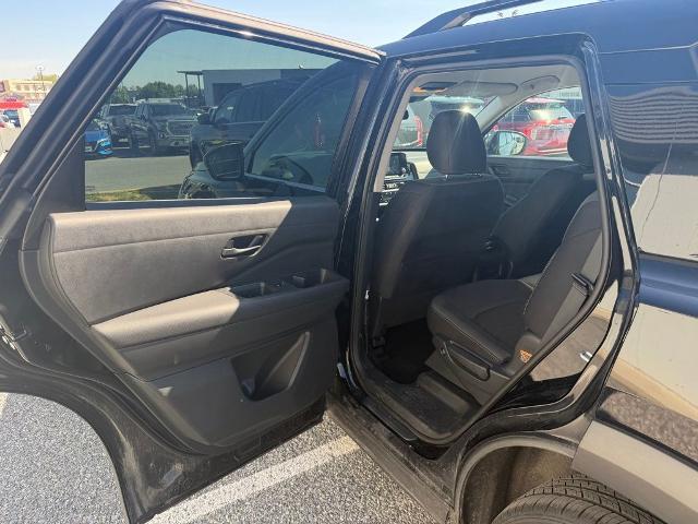 2025 Nissan Pathfinder SV FWD
