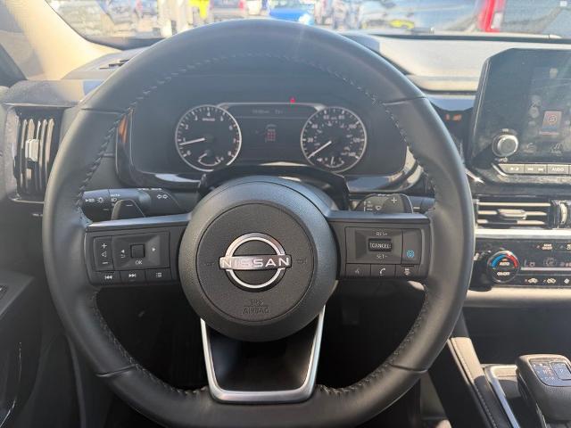 2025 Nissan Pathfinder SV FWD