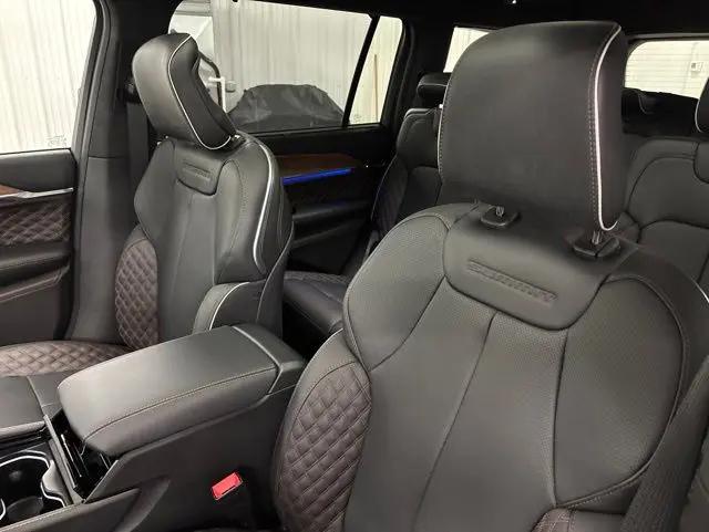 2026 Jeep Grand Cherokee L Summit 4x4