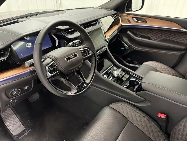 2026 Jeep Grand Cherokee L Summit 4x4