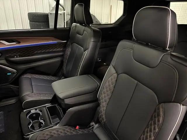 2026 Jeep Grand Cherokee L Summit 4x4