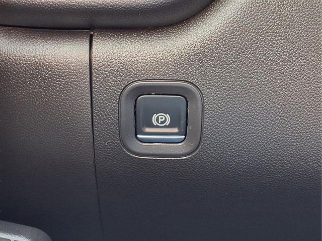 2024 Chevrolet Silverado 1500 4WD Crew Cab Short Bed Custom Trail Boss