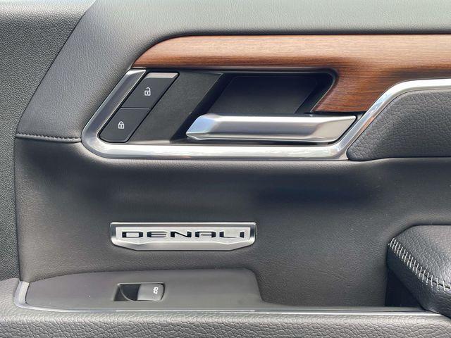 2023 GMC Sierra 1500 4WD Crew Cab Short Box Denali