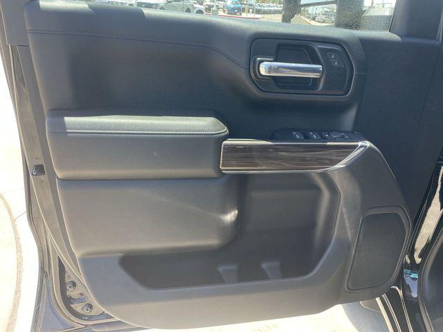 2022 Chevrolet Silverado 1500 4WD Crew Cab Standard Bed RST
