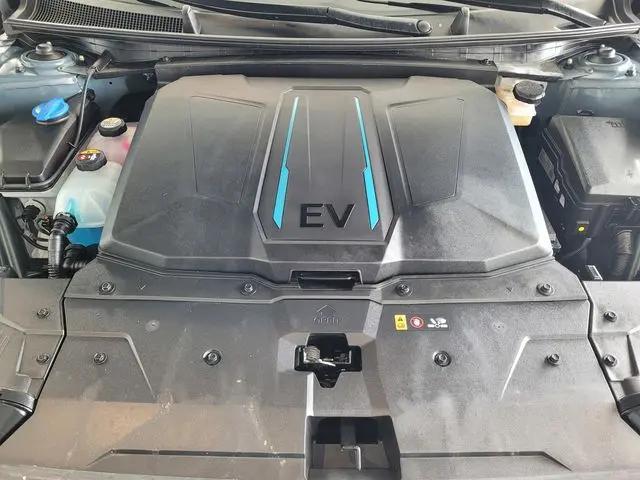 2023 Hyundai IONIQ 5 SE