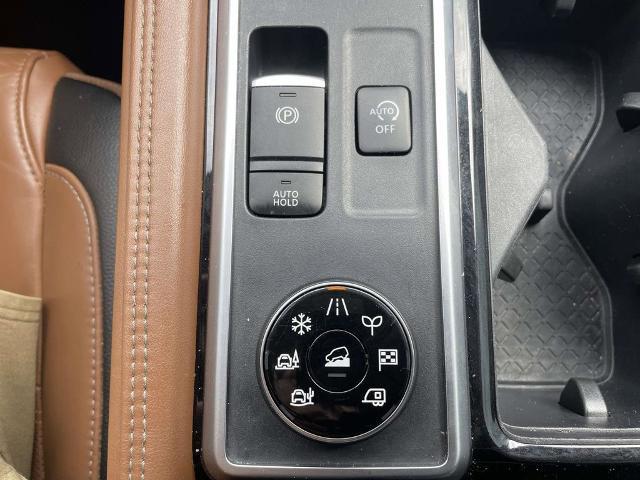 2024 Nissan Pathfinder Platinum 4WD