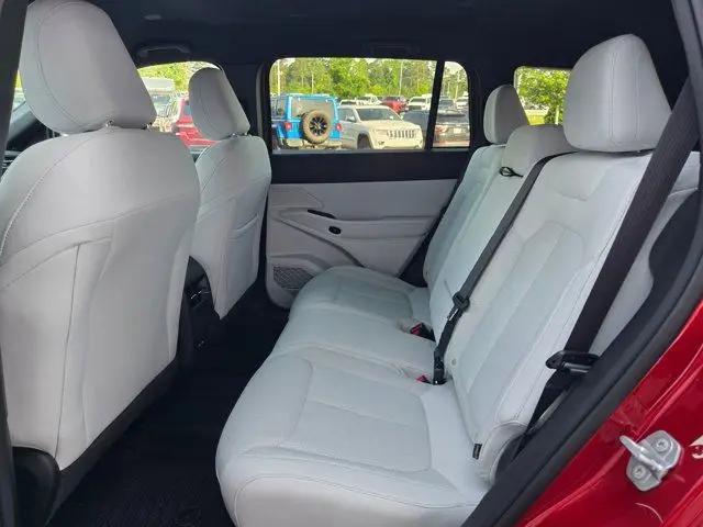 2026 Jeep Cherokee Laredo 4x4