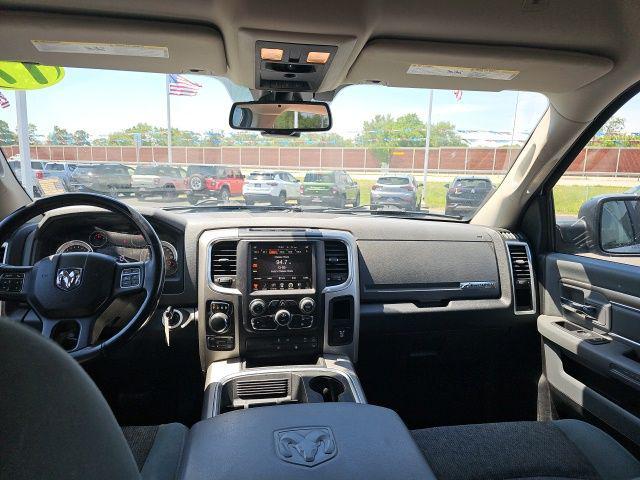 2017 Ram 1500 Big Horn Crew Cab 4x4 5'7" Box