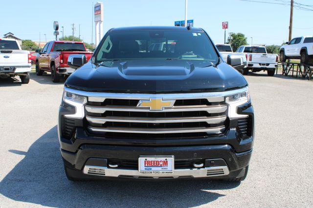 2022 Chevrolet Silverado 1500 4WD Crew Cab Short Bed High Country