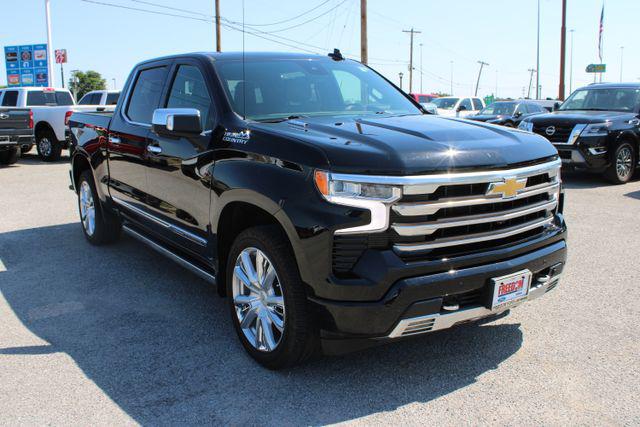 2022 Chevrolet Silverado 1500 4WD Crew Cab Short Bed High Country