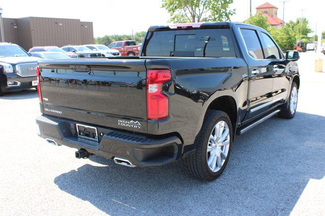 2022 Chevrolet Silverado 1500 4WD Crew Cab Short Bed High Country