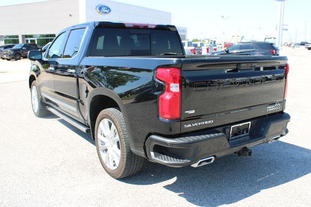 2022 Chevrolet Silverado 1500 4WD Crew Cab Short Bed High Country