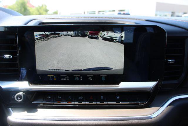 2022 Chevrolet Silverado 1500 4WD Crew Cab Short Bed High Country