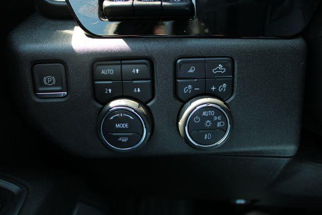 2022 Chevrolet Silverado 1500 4WD Crew Cab Short Bed High Country