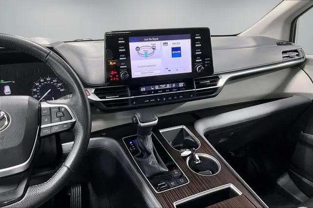 2023 Toyota Sienna XLE