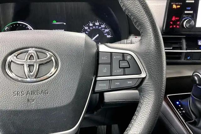 2023 Toyota Sienna XLE