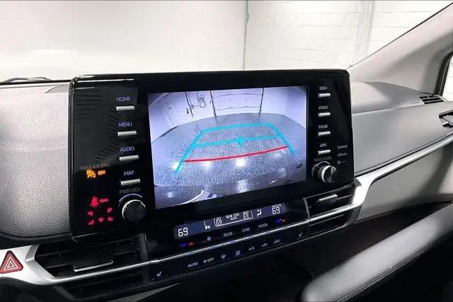 2023 Toyota Sienna XLE