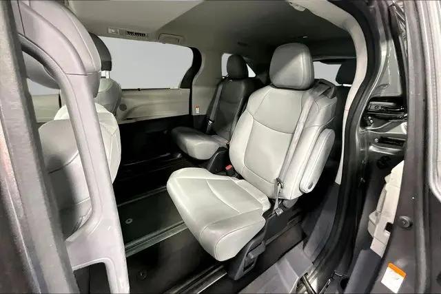 2023 Toyota Sienna XLE