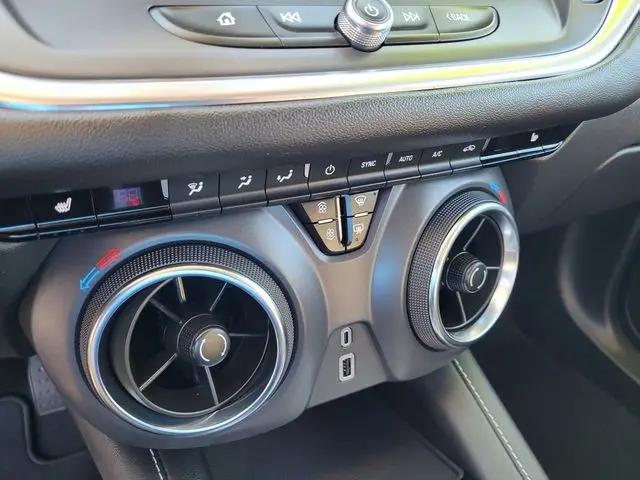 2025 Chevrolet Blazer AWD 2LT