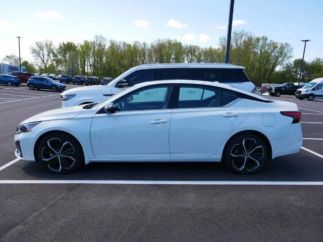 2023 Nissan Altima SR FWD